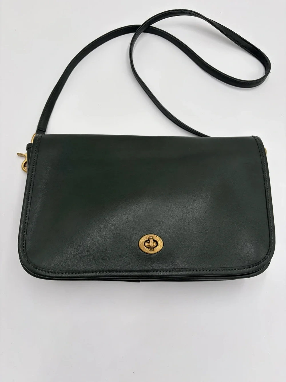 Vintage Coach Pocket Purse Bottle Green USA Leather Pre-1994